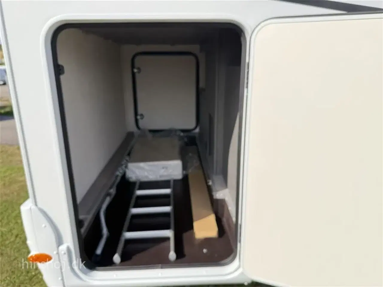 Billede 10 - 2026 - Etrusco V 6.6 SF Aut.   Lækker Autocamper med automatgear og Adaptive fart pilot fra Hinshøj Caravan.