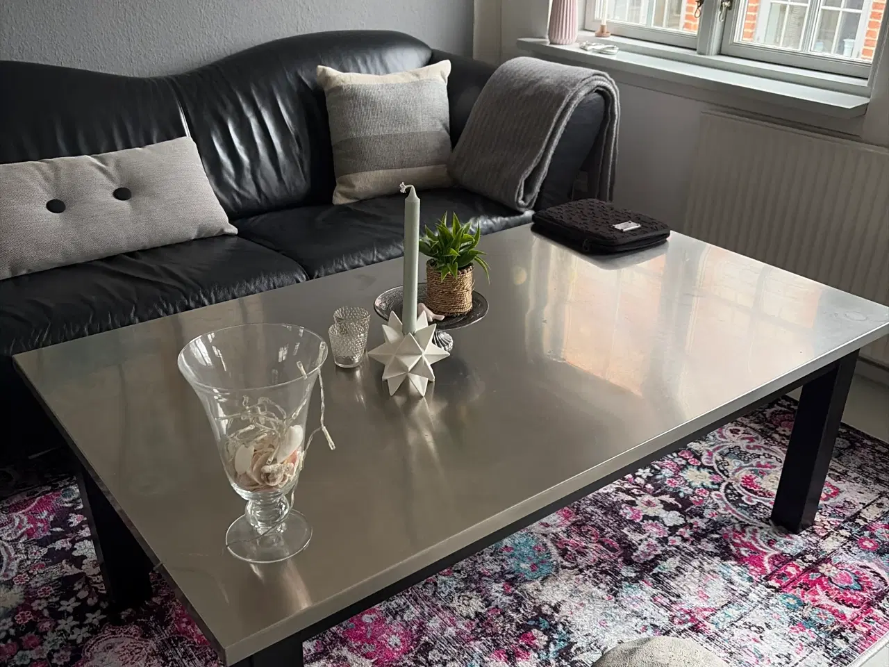 Billede 3 - Sofabord i rustfrit stål med sorte træben