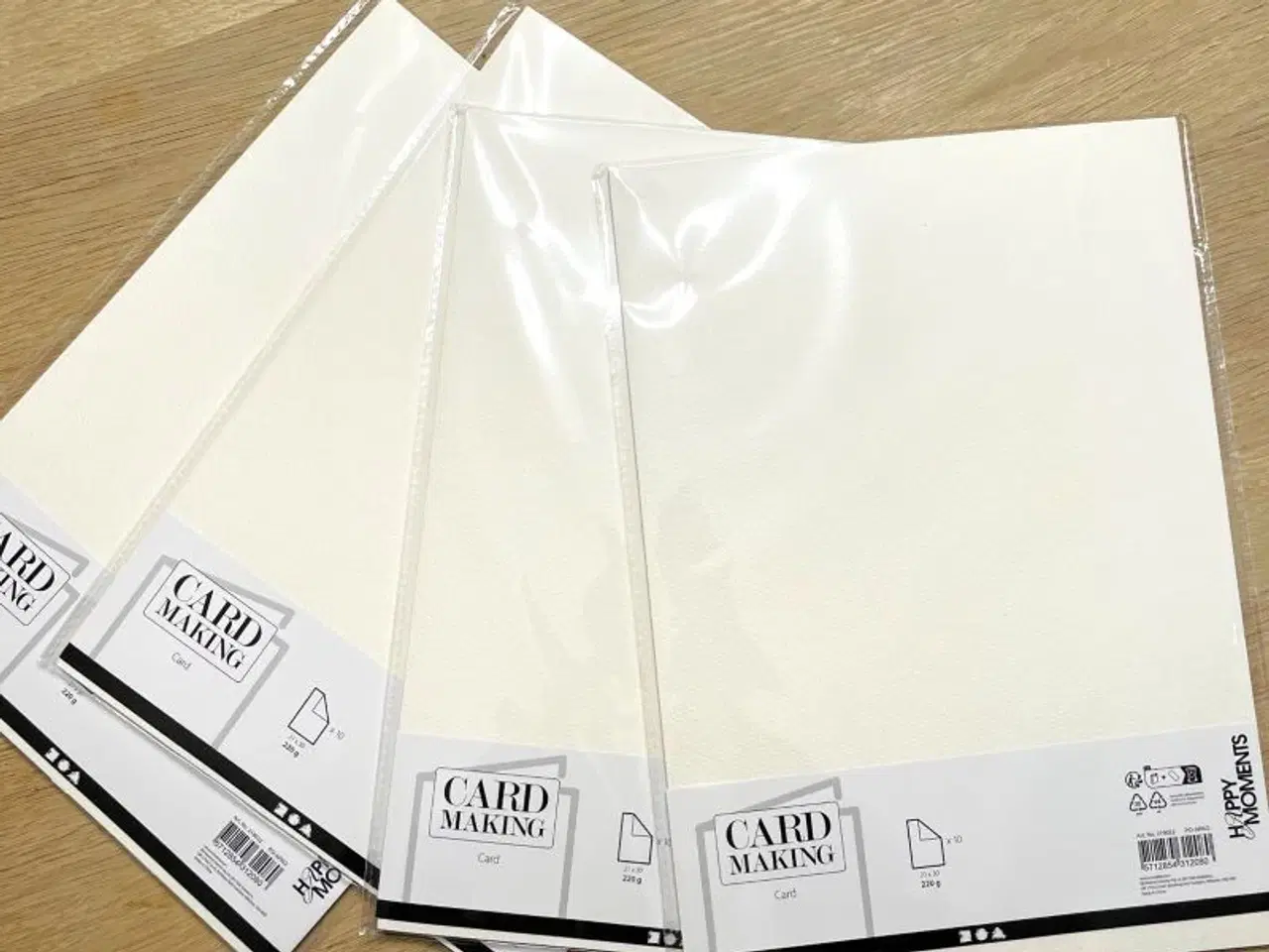 Billede 1 - 4 pakker karton fra Happy Moments