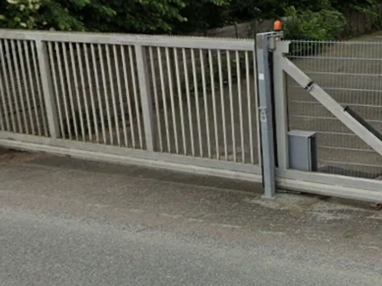 Billede 1 - aluskydeport 6 meter