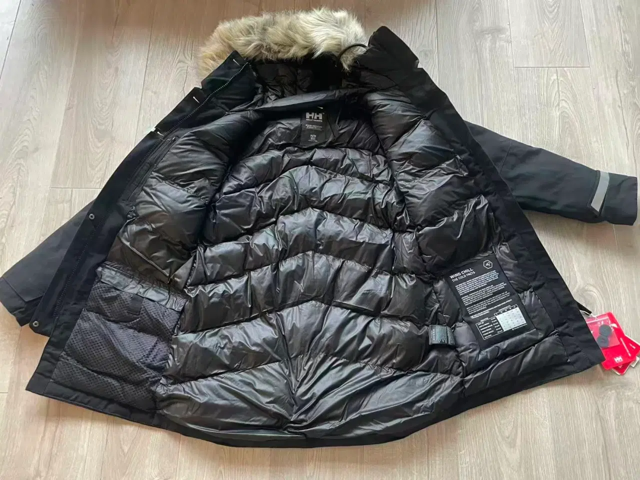 Billede 3 - Helt ny Helly Hansen dame parka