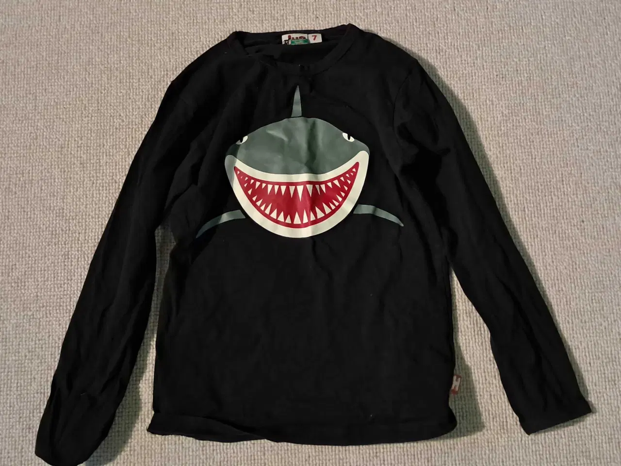 Billede 1 - Dyr trøje med haj