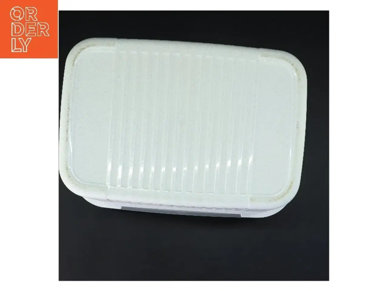 Billede 4 - Plastik opbevaringsboks med låg fra Tupperware (str. 28,5x20 cm)