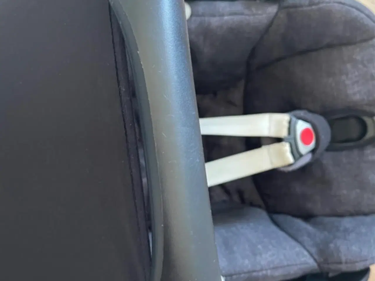 Billede 3 - Maxi Cosi Pebble plus autostol inklusiv base
