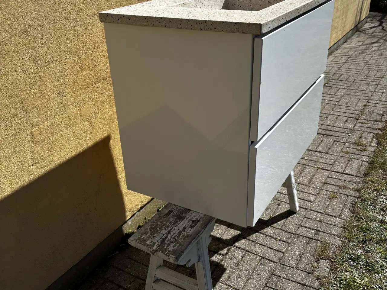 Billede 4 - Skab med vask 