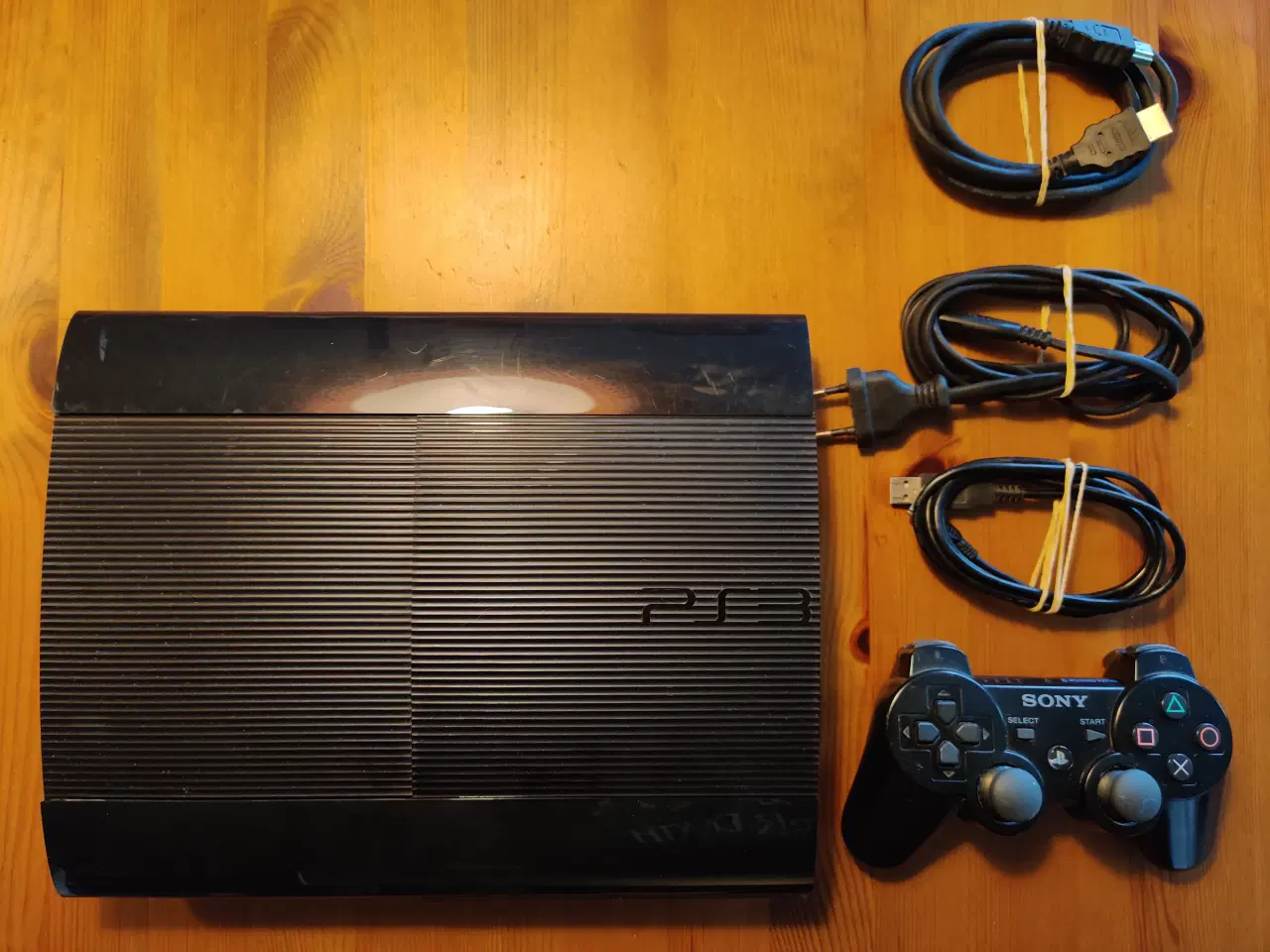 Billede 1 - PS3 super slim m. 500GB HDD