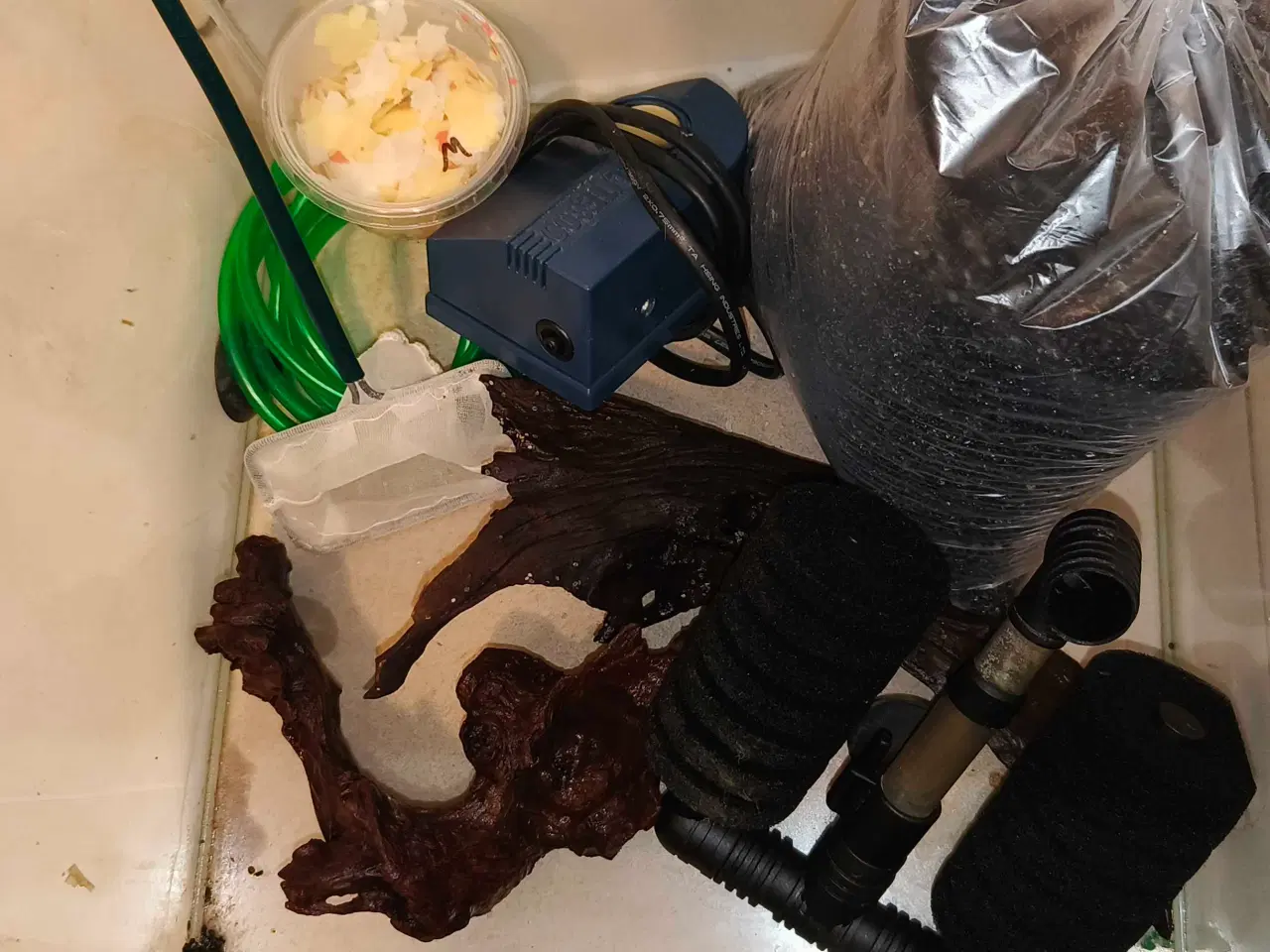 Billede 3 - 30 liters aquael akvarie med udstyr 