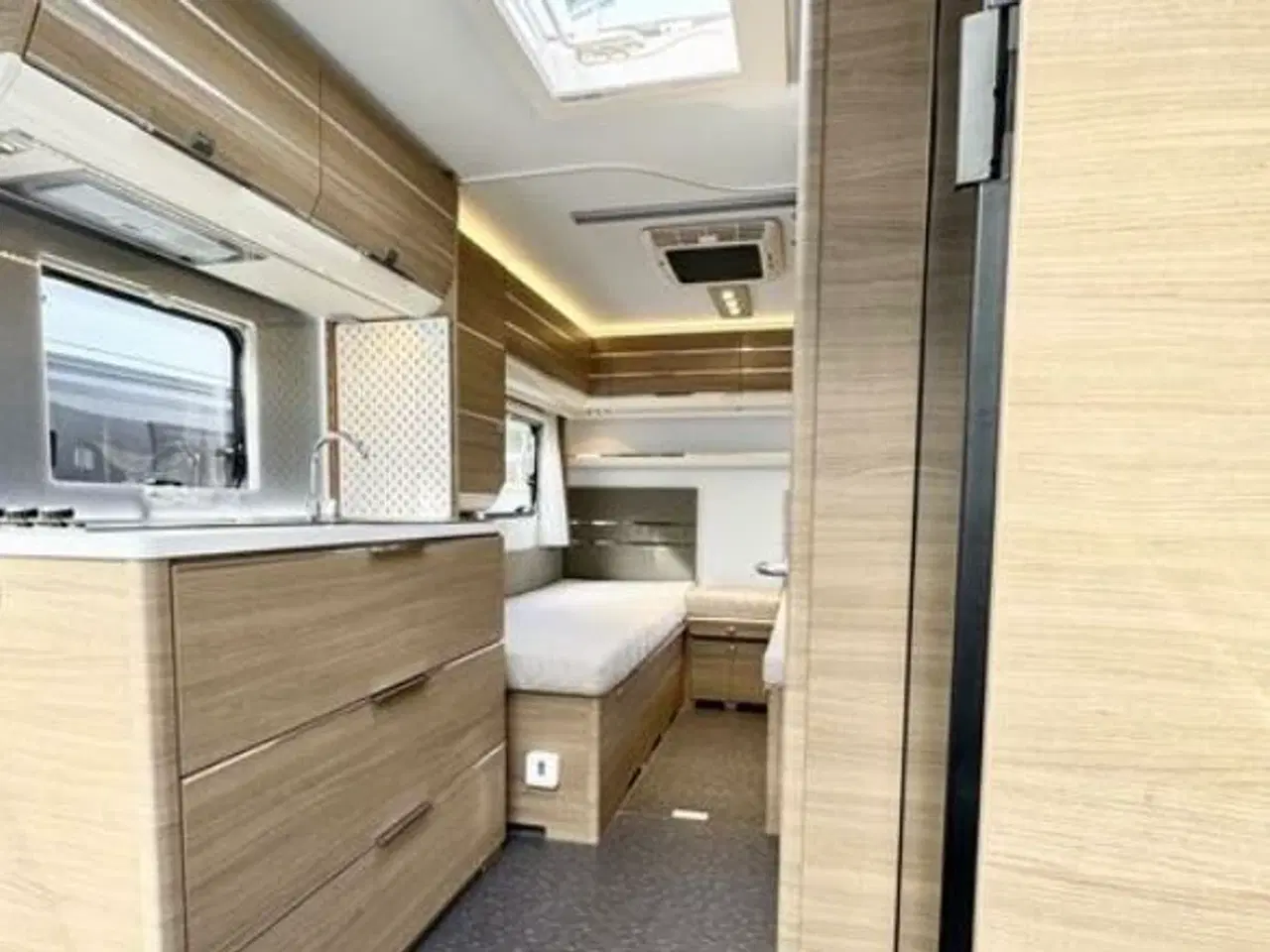 Billede 5 - Velholdt adria adora 502 ul supreme edition