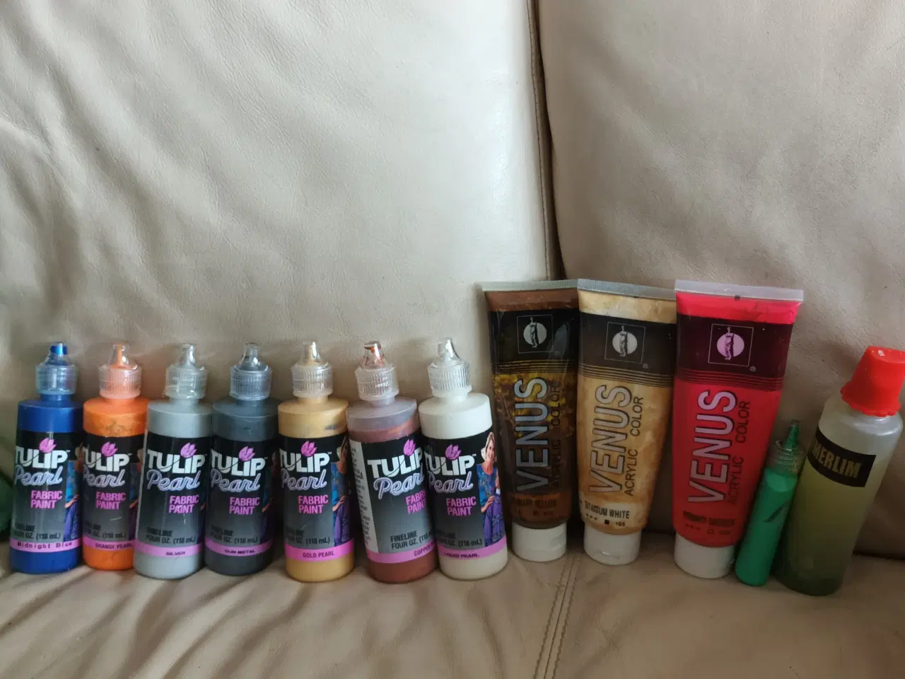 Billede 1 - 7 TULIP PEARL 118 ML 29,-KR STK NYPRIS & 3 VENUS. 