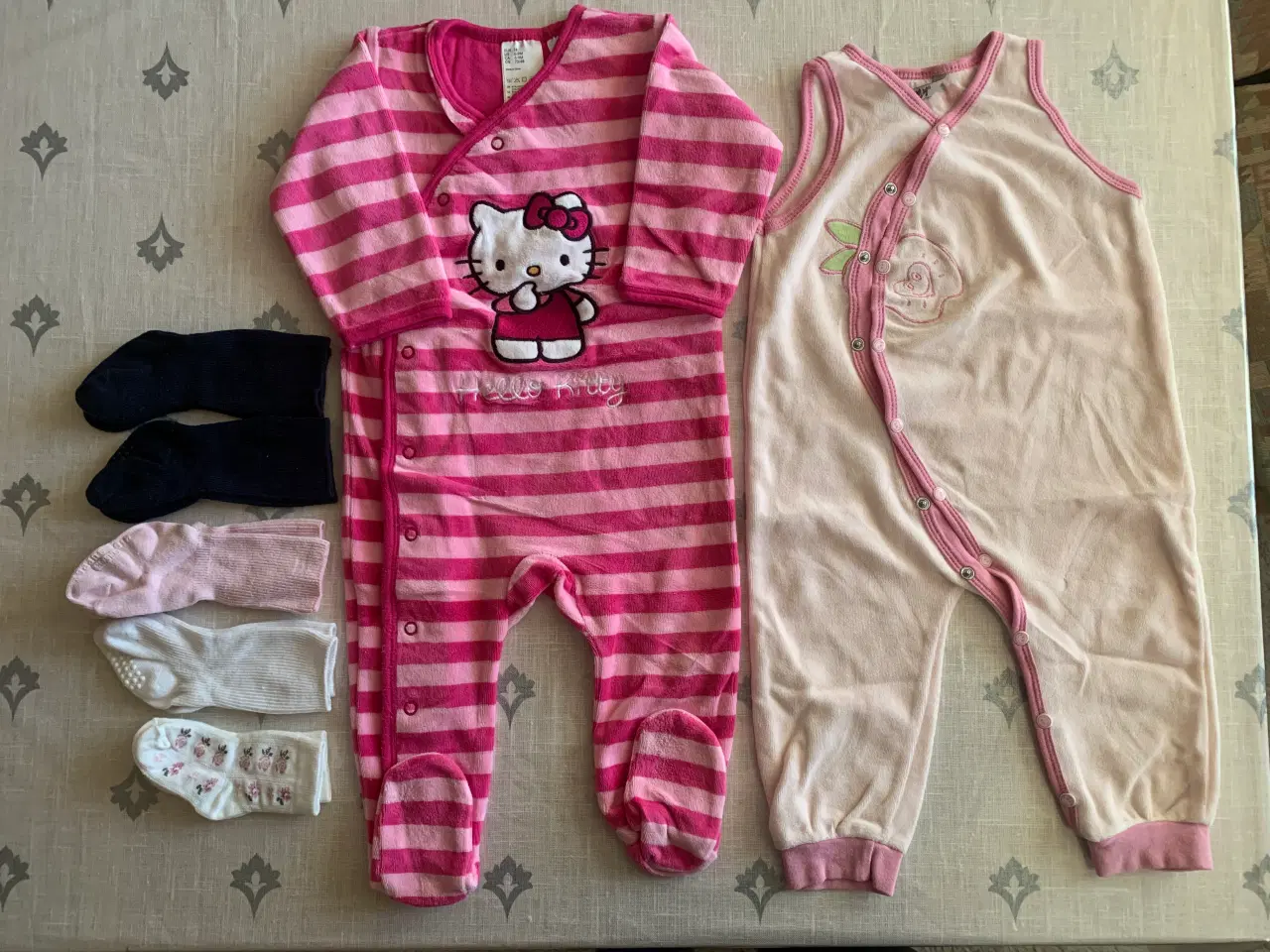 Billede 2 - Pigetøj str. 68 - 74