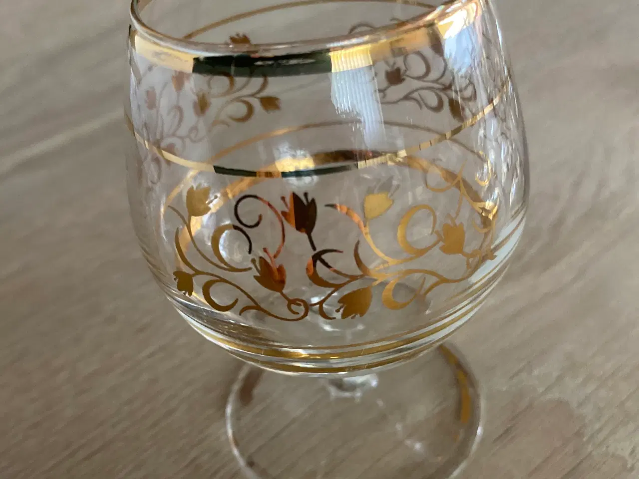 Billede 2 - Cognacglas med guld