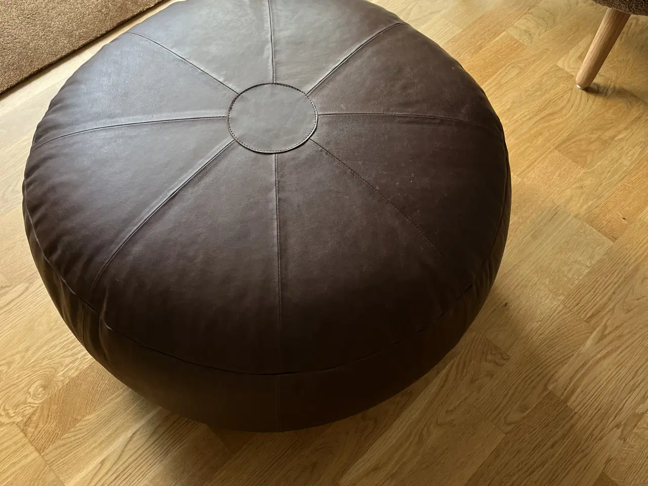 Billede 4 - Lækker puf i skind  fra Sinnerup