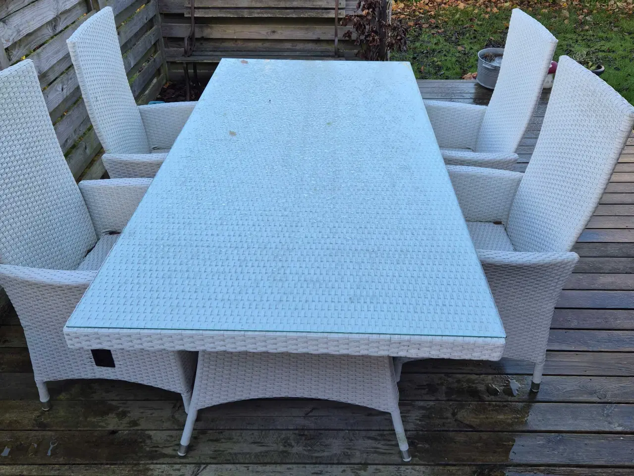 Billede 3 - Bord og stole i hvid flet