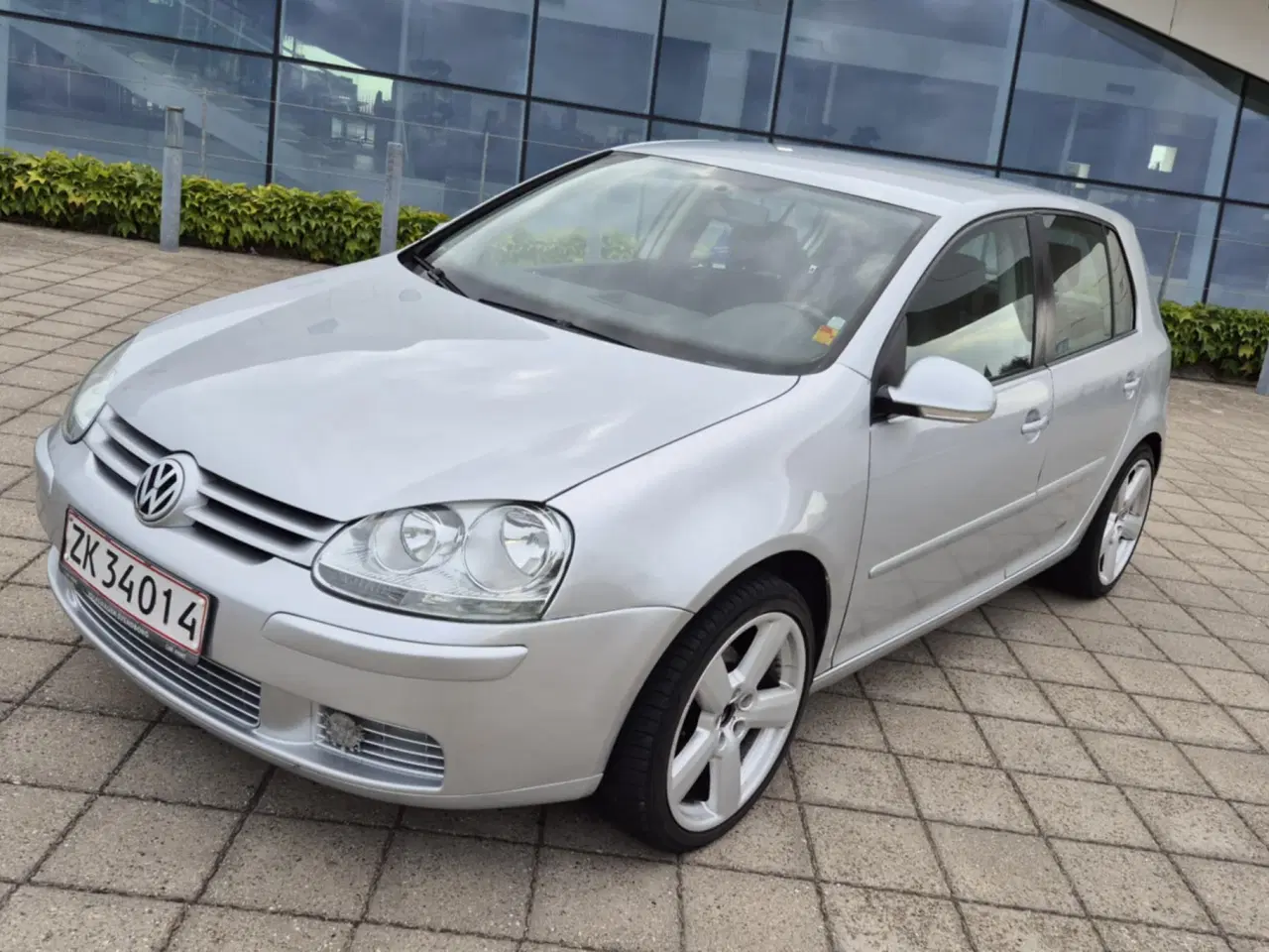 Billede 1 - Golf V 1.6 FSi pæn og velholdt fuld service.