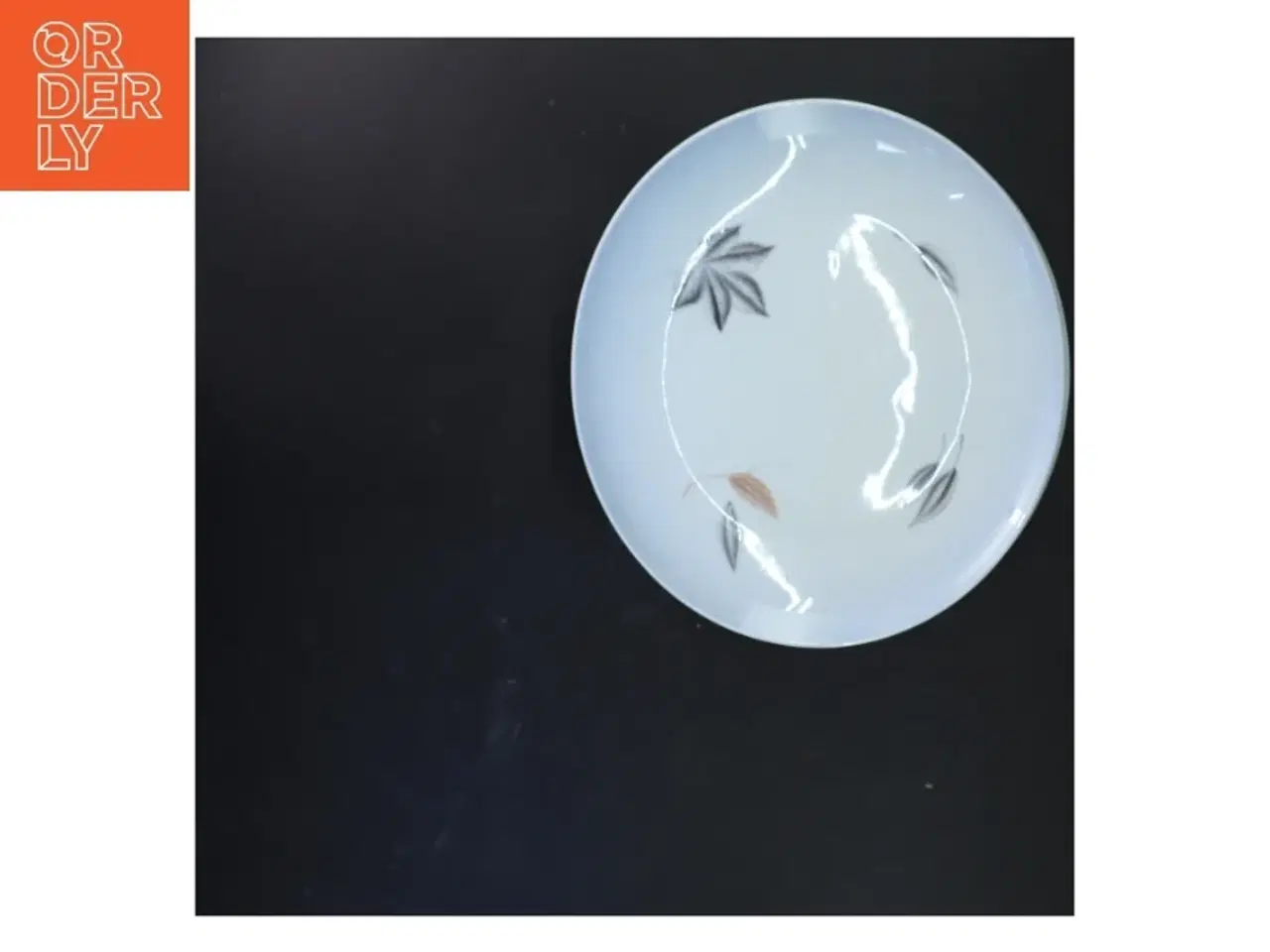 Billede 2 - Porcelænstallerkener Ø24 cm, 8 stk fra B&G. Løvfald (str. Ø 24 cm)