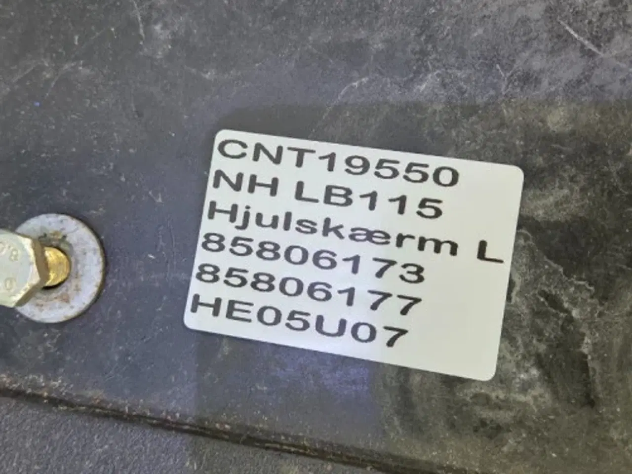 Billede 8 - New Holland LB115 Hjulskærm L. 85806173