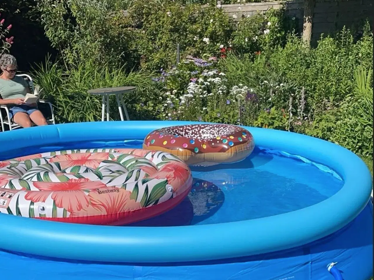 Billede 1 - Oppustelig pool på ca. 5.300 L