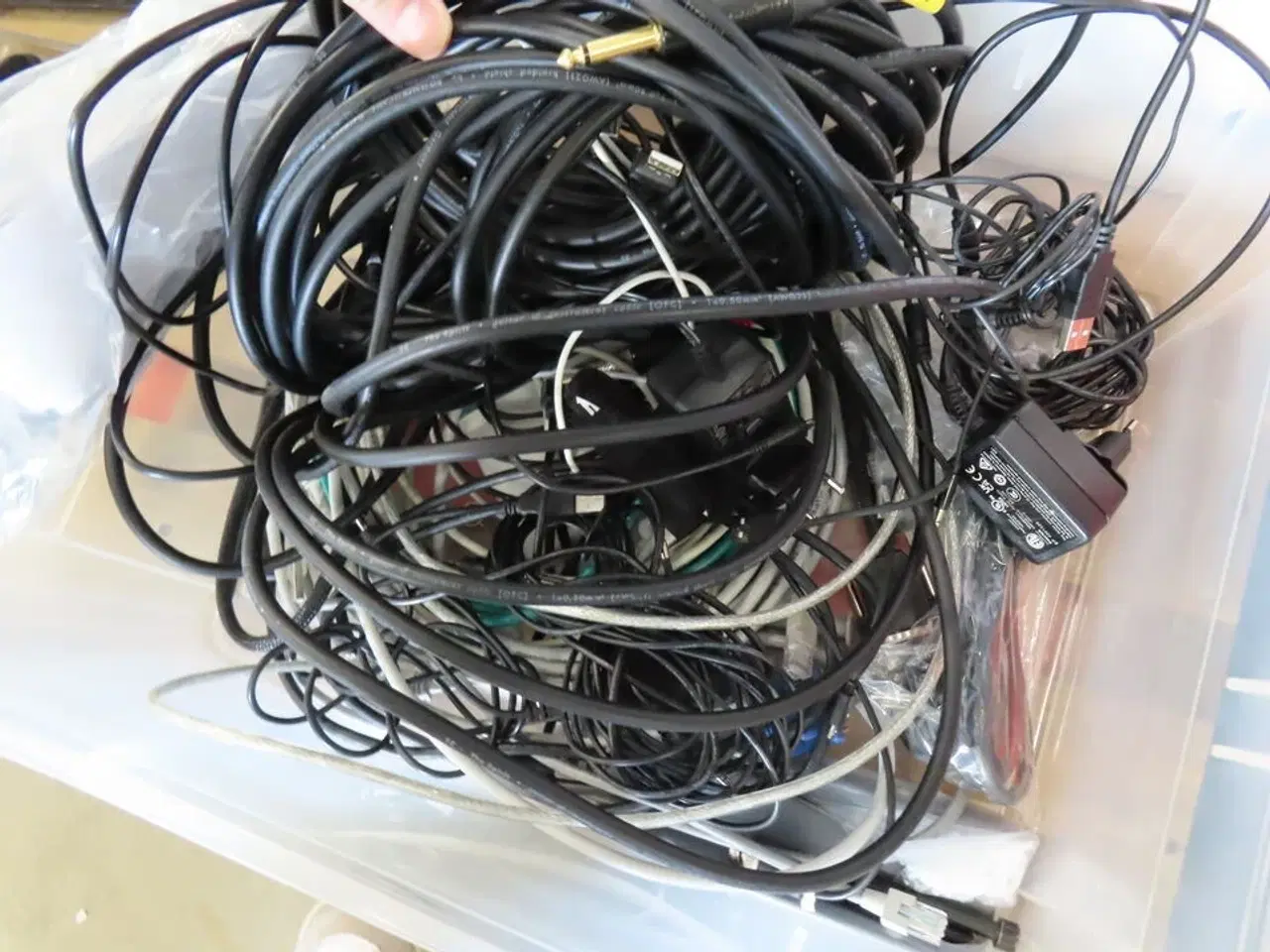 Billede 7 - Palle med rester fra TC ELECTRONIC