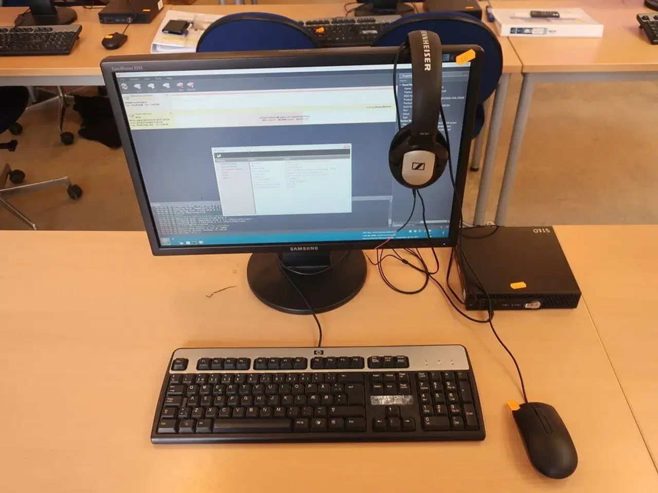 Billede 1 - SAMSUNG 22" skærm SyncMaster 2243 (PC medfølger ikke)