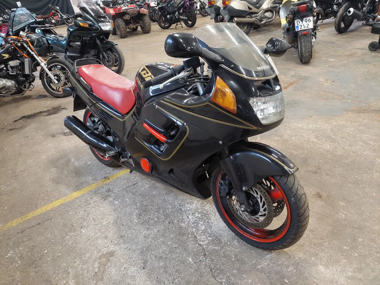 Billede 6 - Honda CBR1000F årg 1989