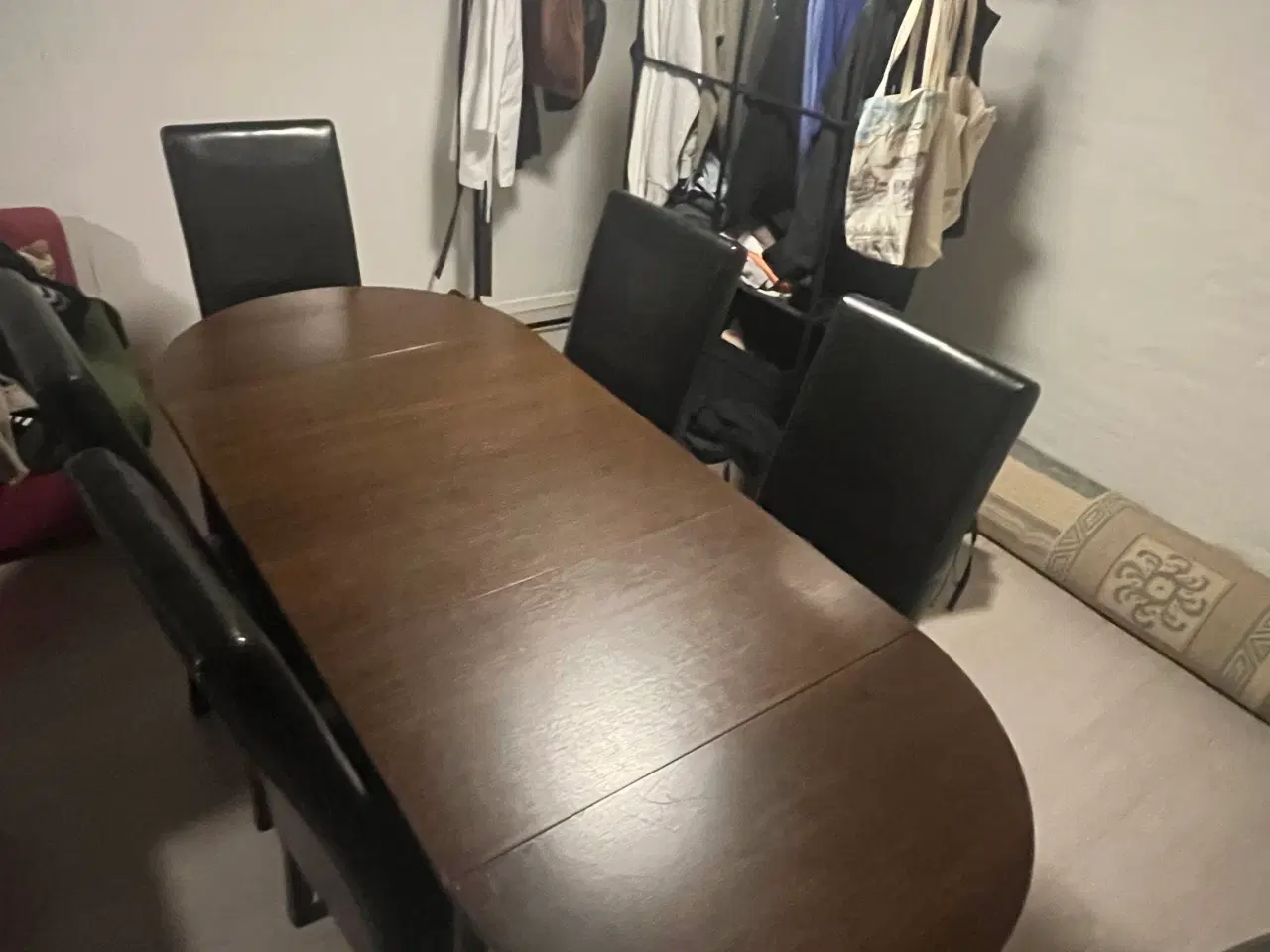 Billede 3 - Fleksibel spisebord med 6 stole!