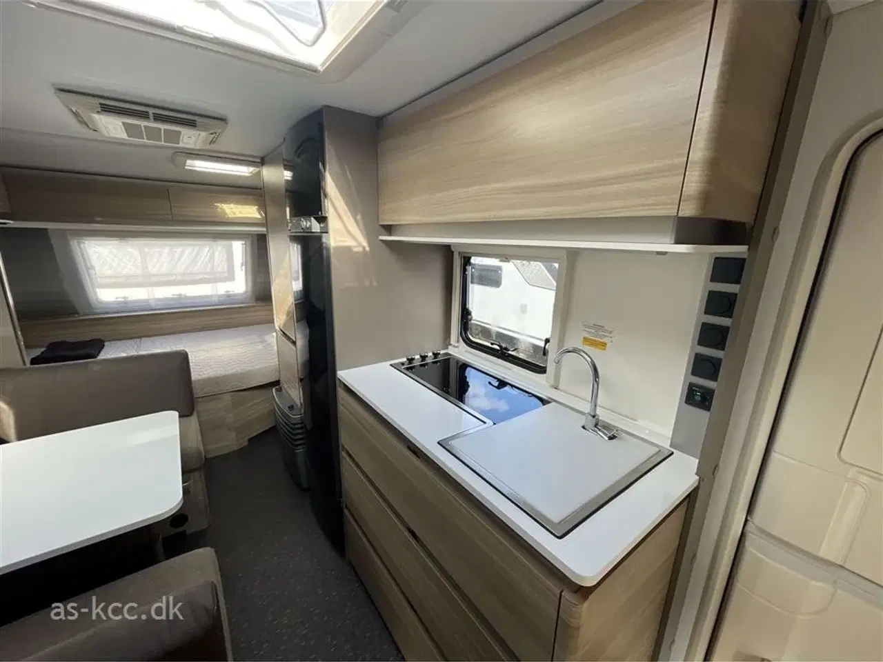 Billede 4 - 2016 - Adria Altea 542 PK   Adria Altea 542 PK Dobbeltseng og køjer