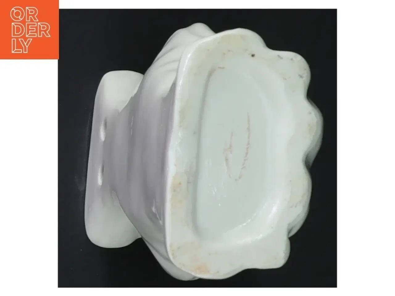 Billede 3 - Hvid porcelænsvase til ophæng med blomsterdekor (str. 14 x. 8 cm)