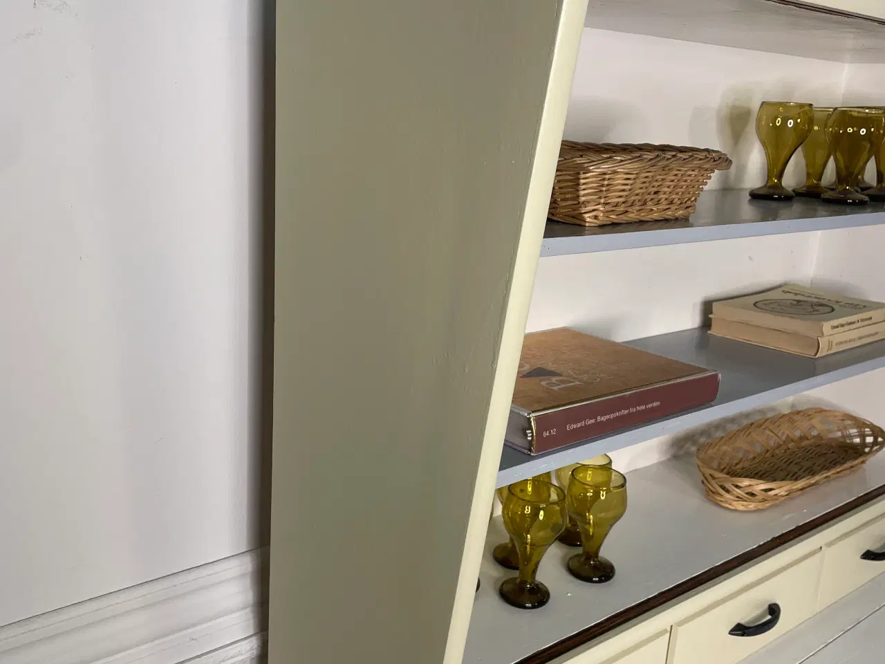 Billede 10 - Københavnerskab med gult glas