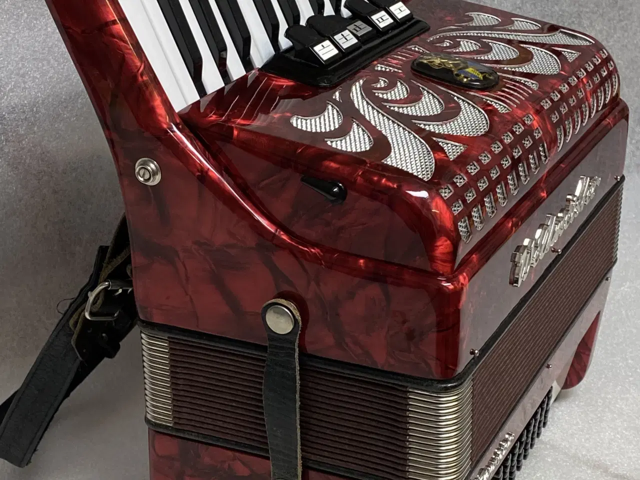 Billede 4 - Weltmeister Caprice tangent-harmonika – vinrød 