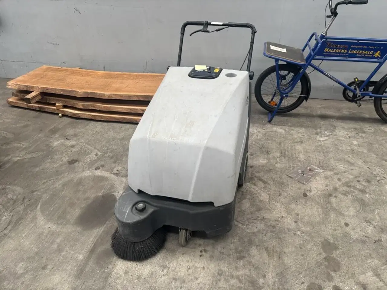Billede 2 - Fejemaskine NILFISK SW 700S