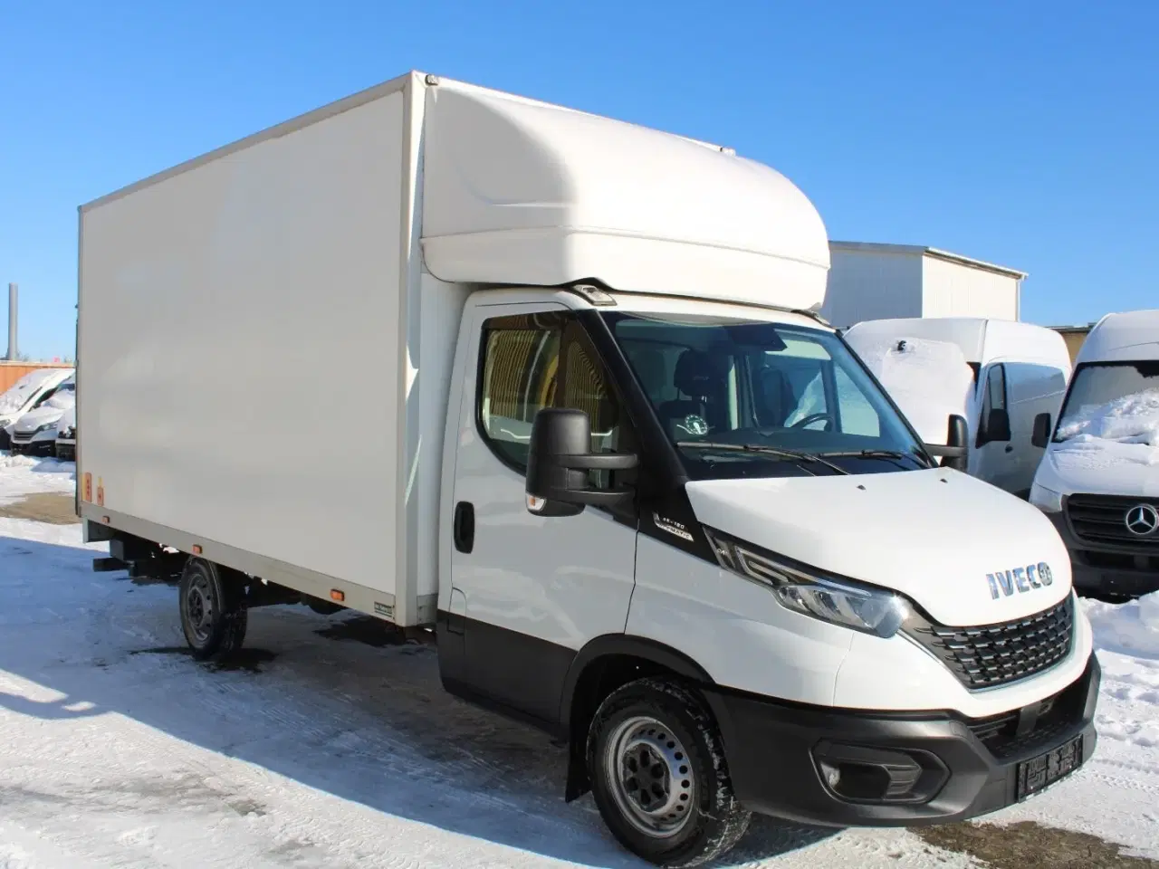 Billede 2 - Iveco Daily 3,0 35S18 Box m/lift AG8