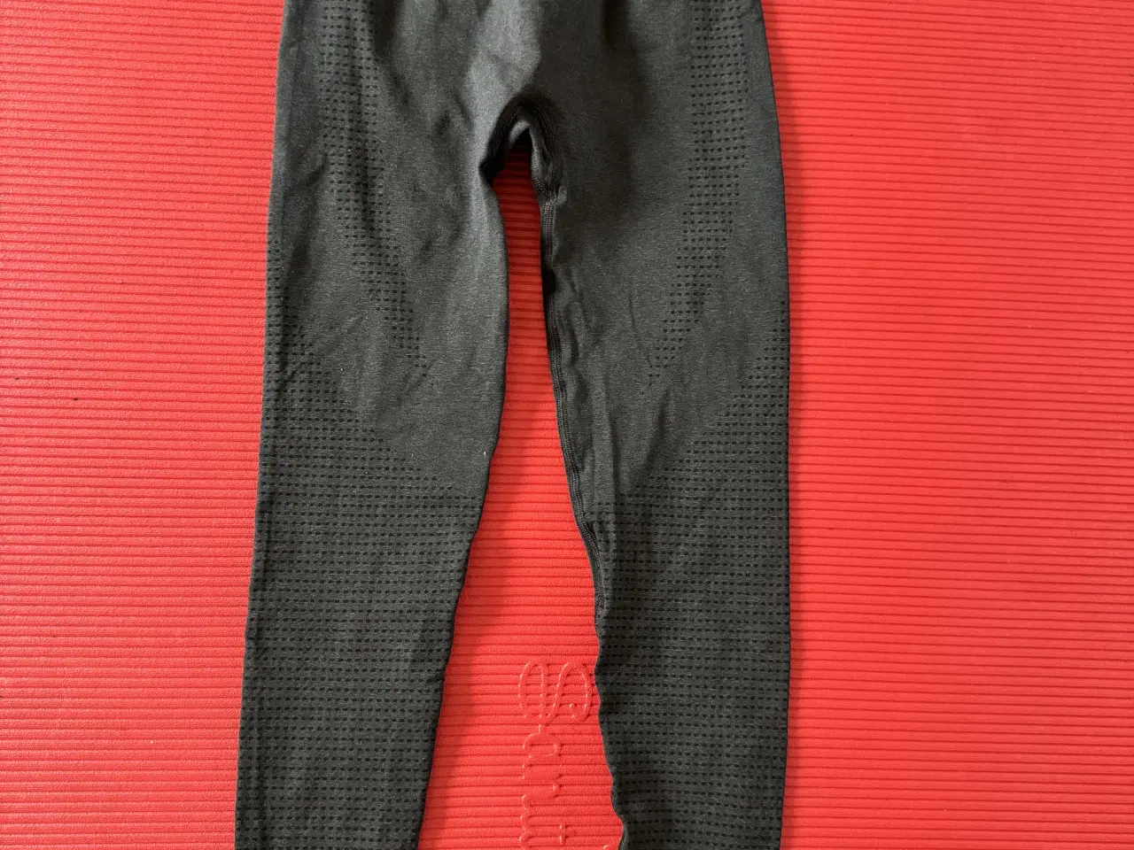 Billede 1 - Gymshark træningsbukser str xs