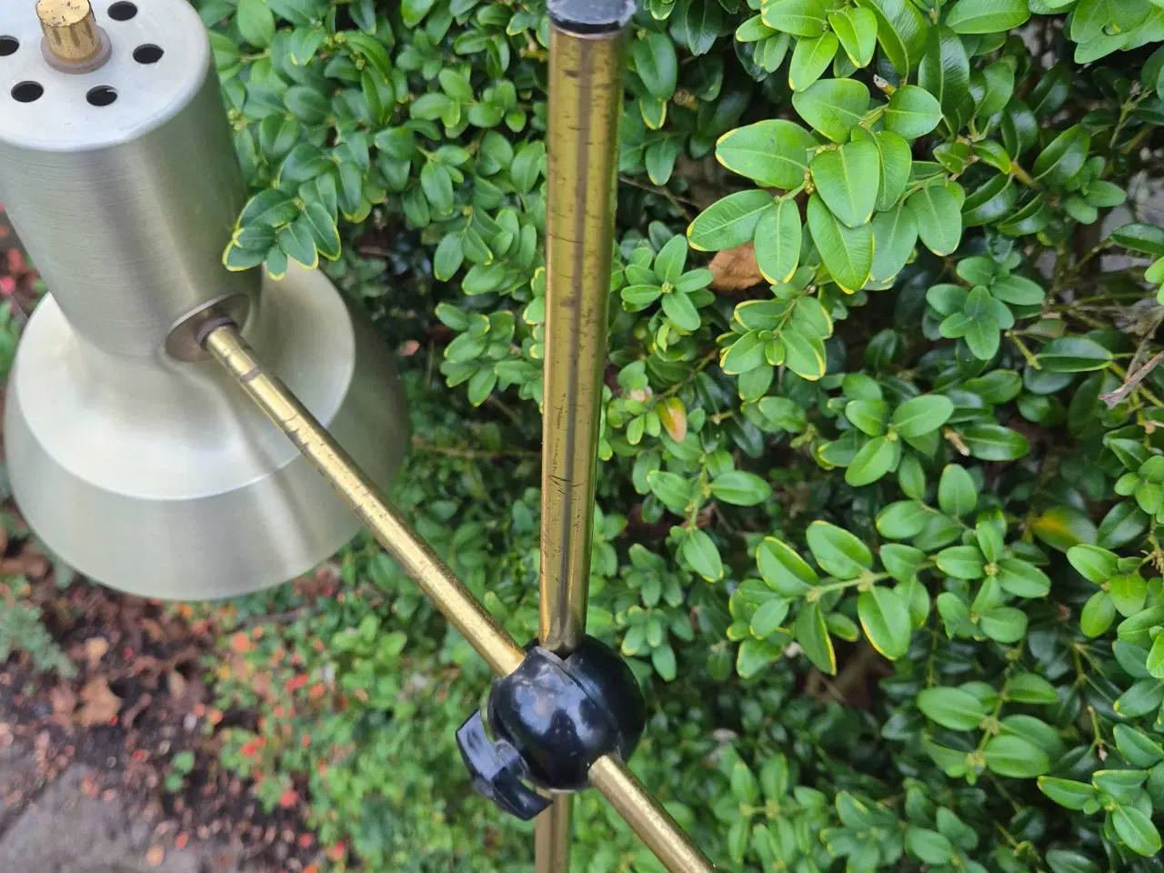 Billede 9 - Gulvlampe med smukt skærm i messing