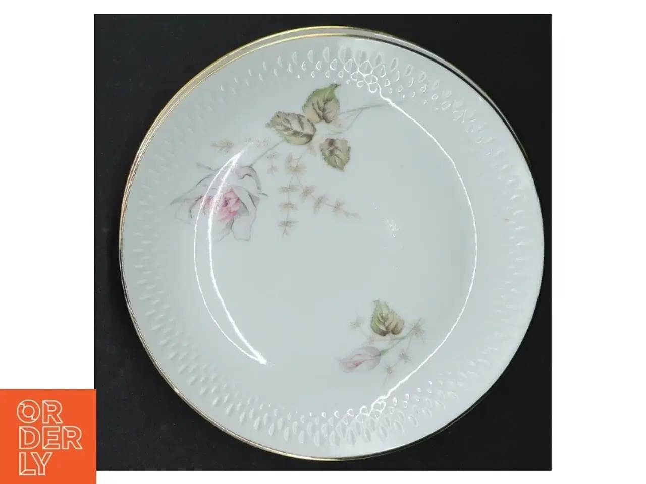 Billede 3 - Porcelænstallerken med rosenmotiv fra Edelstein (str. 17 cm)