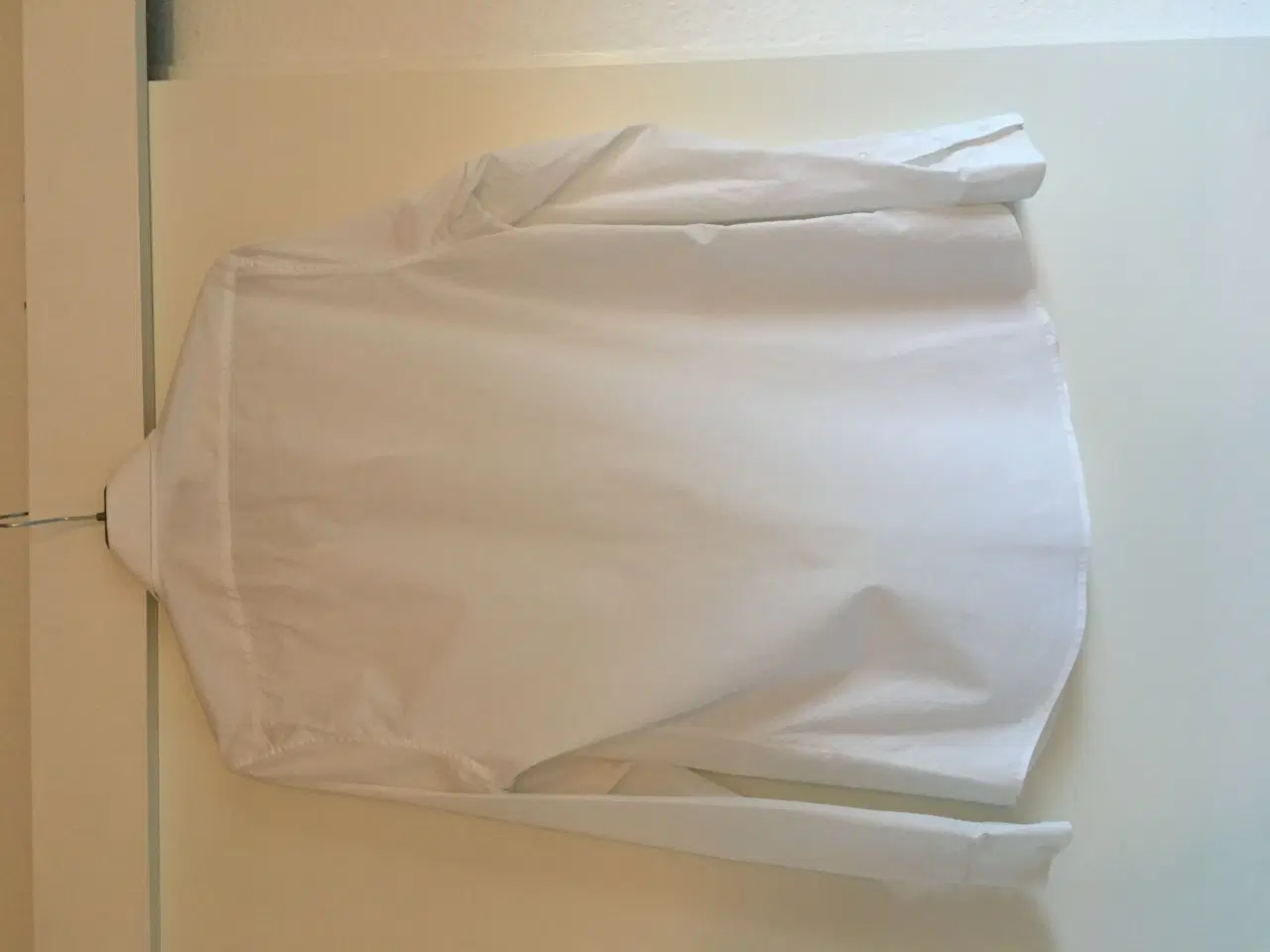 Billede 2 - Hvid skjorte (til konfirmation)