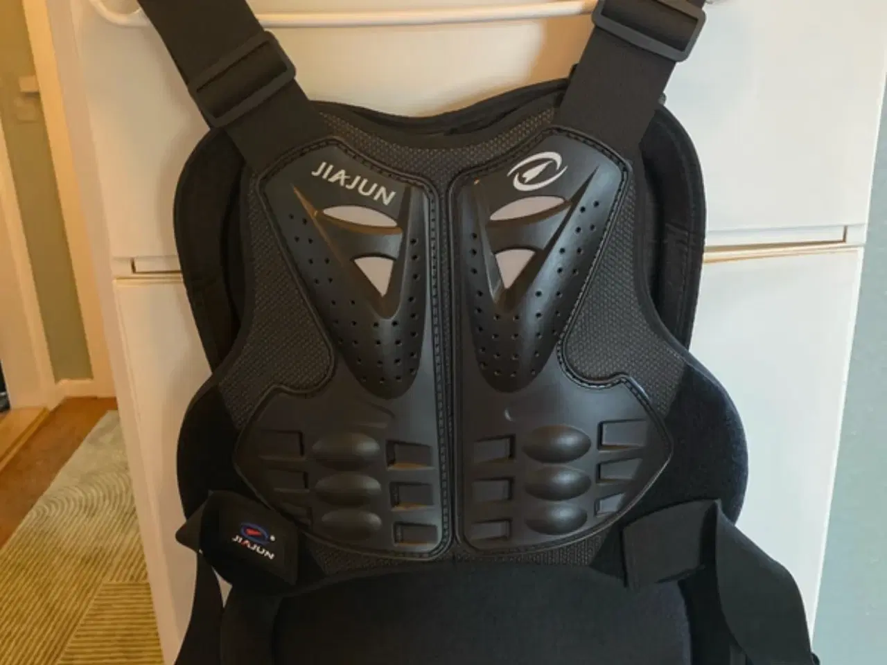 Billede 1 - Beskyttelses skjold til bryst og ryg