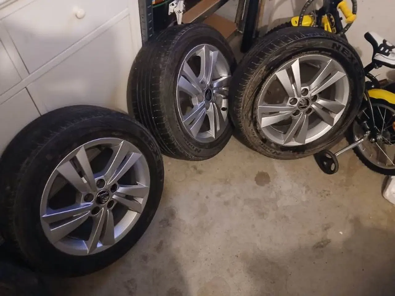 Billede 1 - 4 sommerdæk og 4 vinterdæk 