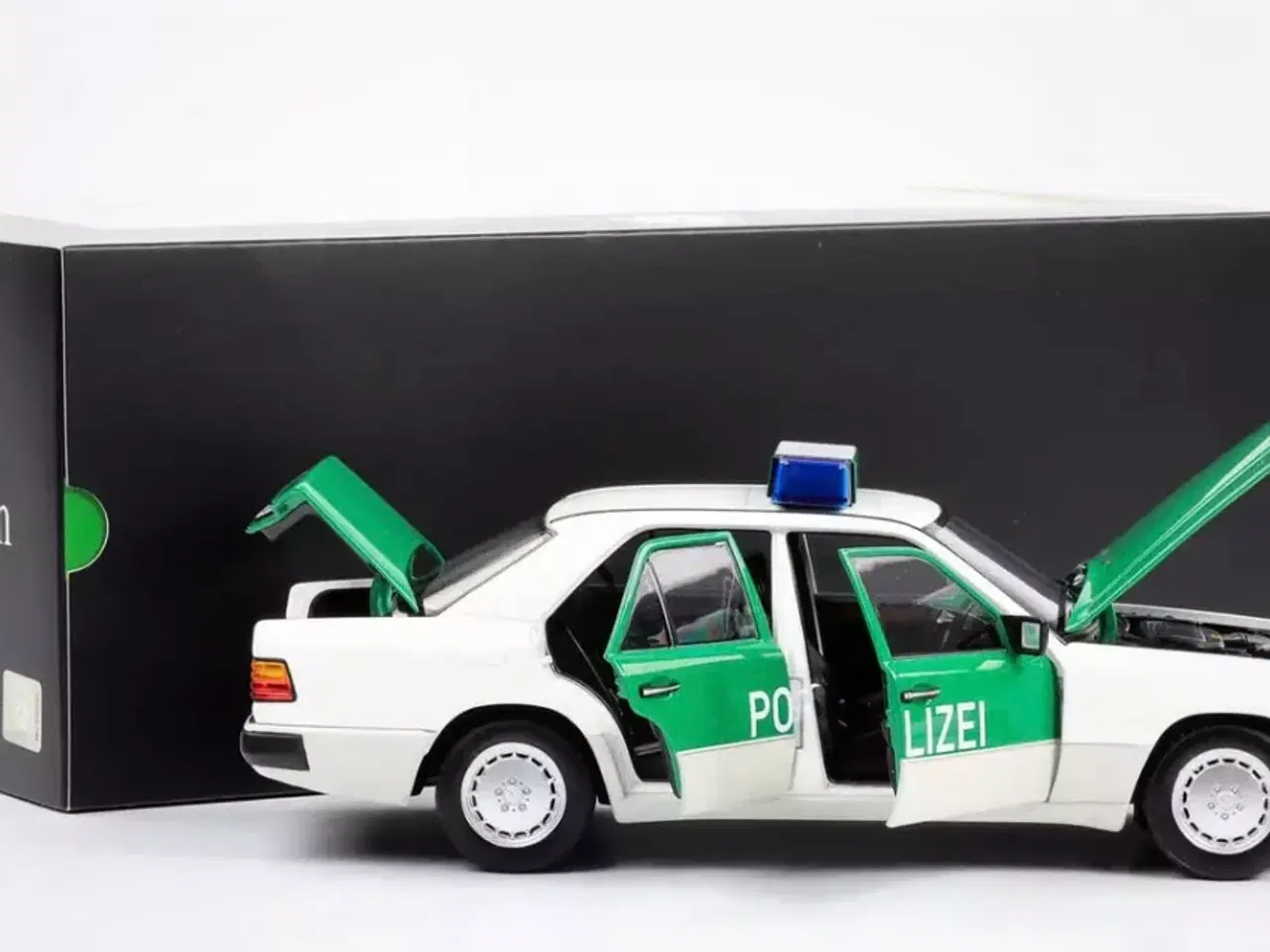 Billede 5 - 1:18 Mercedes E230 W124 Polizei