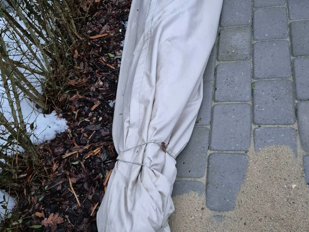 Billede 1 - Markeds parasol 3,5x3,5 Meter