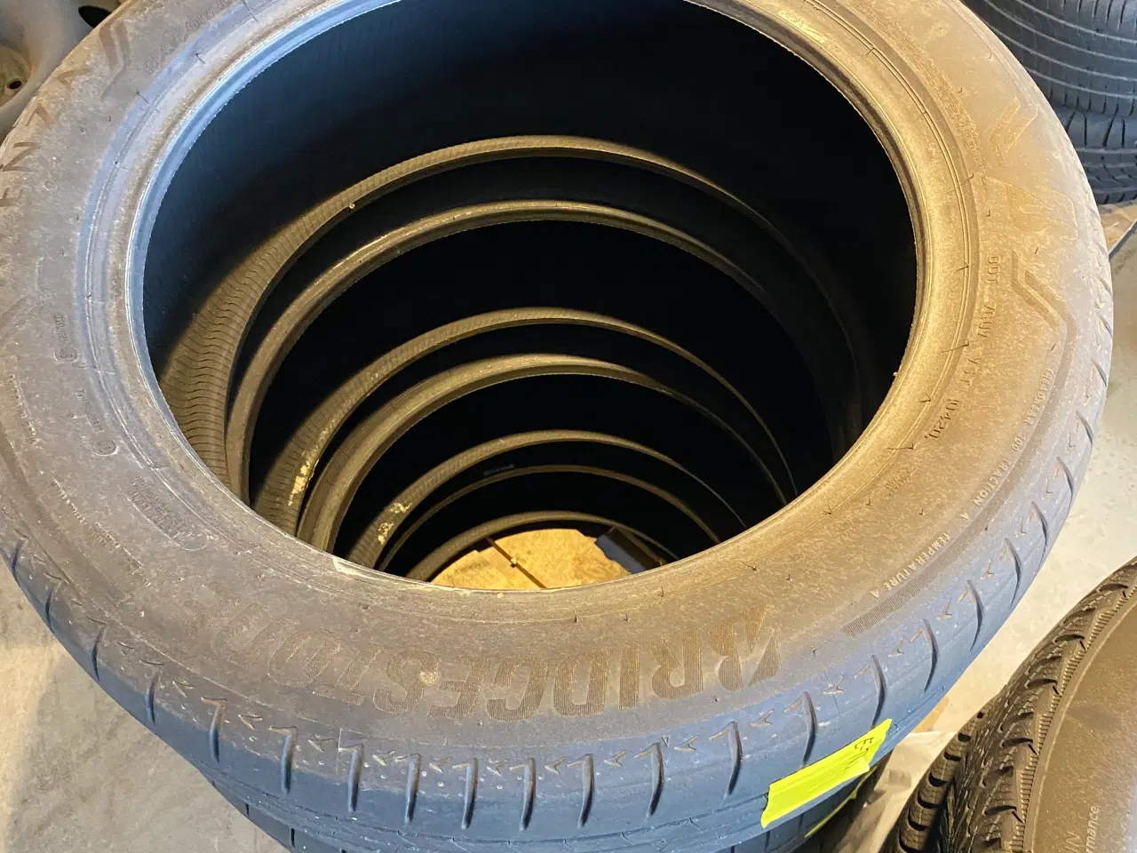 Billede 1 - Bridgestone sommerdæk 255/50 R20