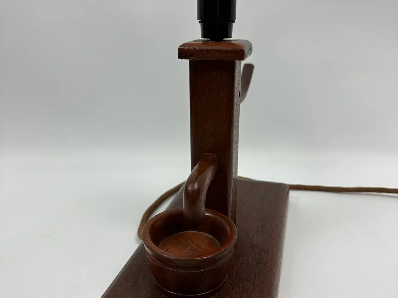 Billede 7 - Retro bordlampe i teak designet som brønd