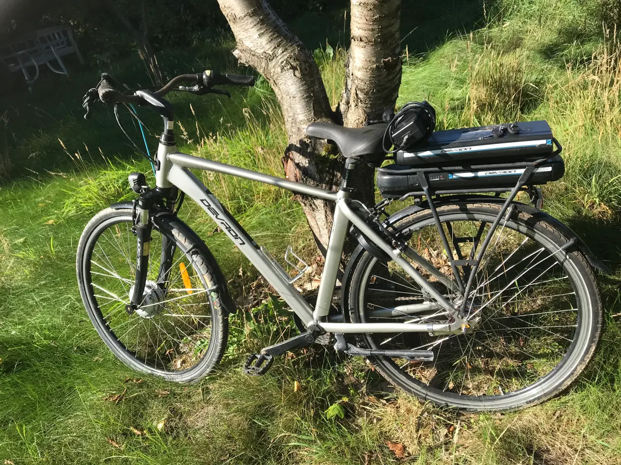 Billede 3 - Elcykel Mærke Devron 2 Batteri, Oplader og Nøgle