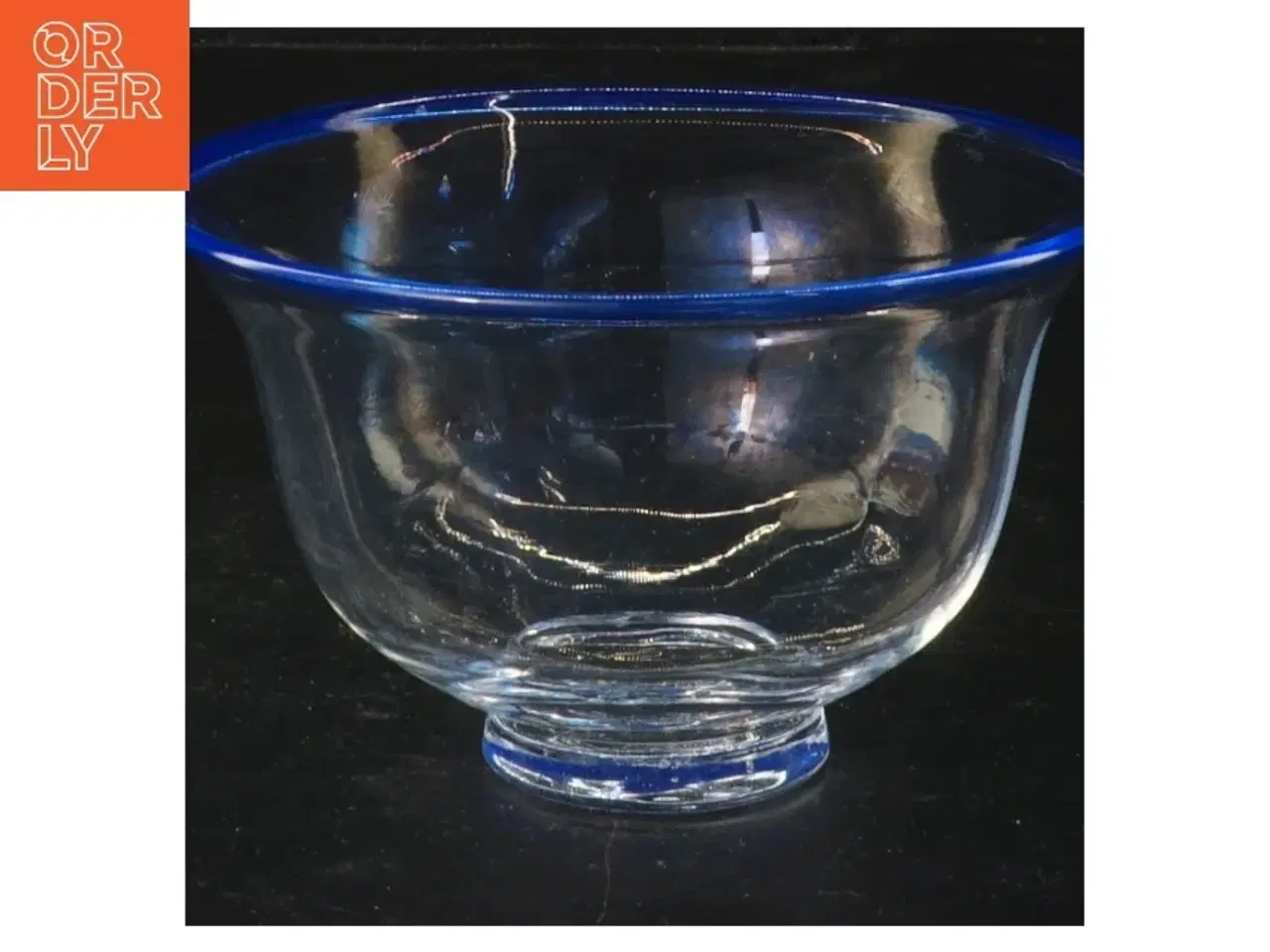 Billede 2 - Glaskande og skål med blå kant (str. 14 og 8 cm)