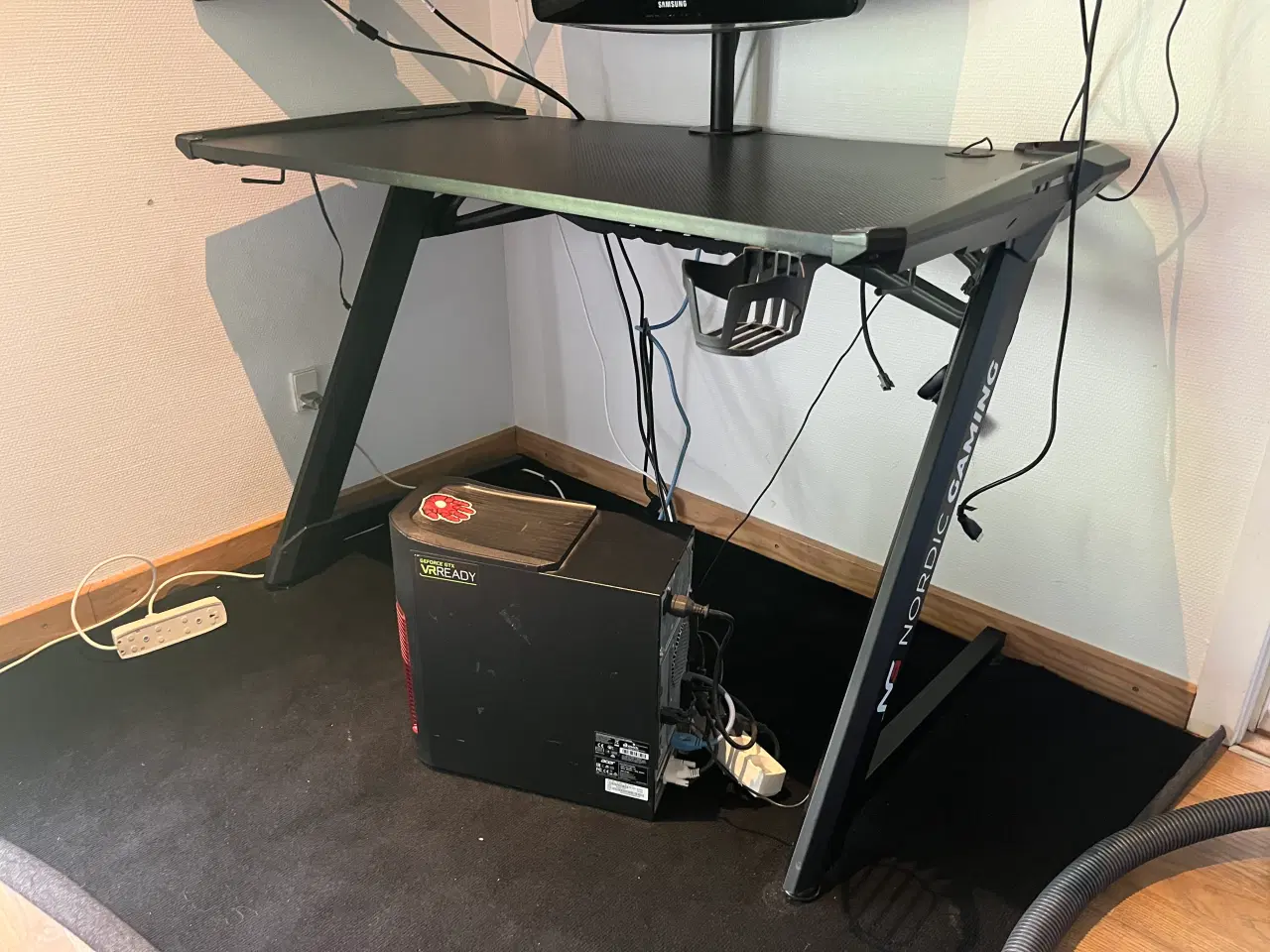 Billede 4 - Gamer bord i kulfiber 