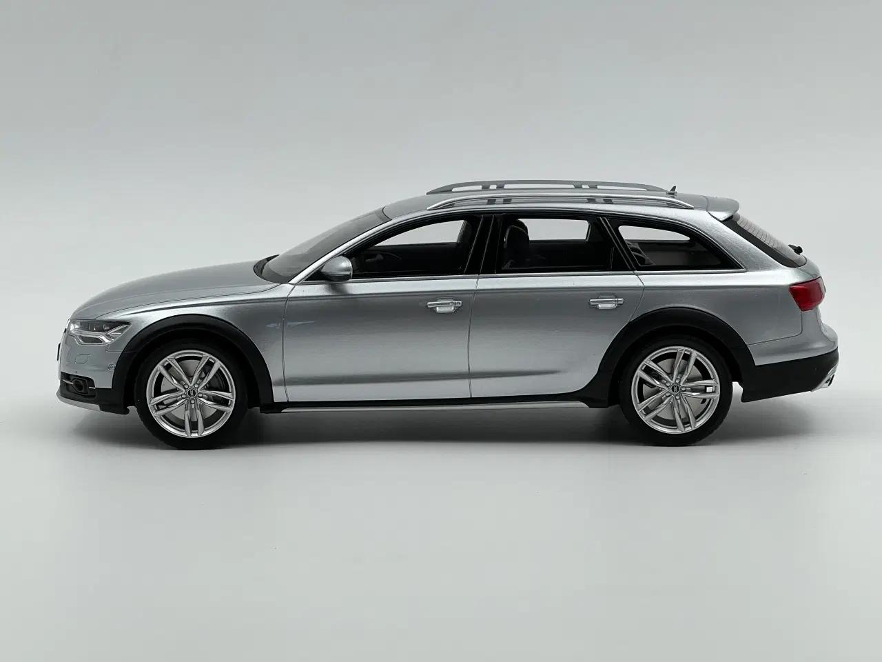 Billede 2 - 2015 Audi A6 Allroad 1:18