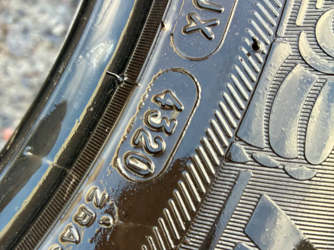 Billede 6 - 2 Kvalitets helårsdæk med masser af mønster