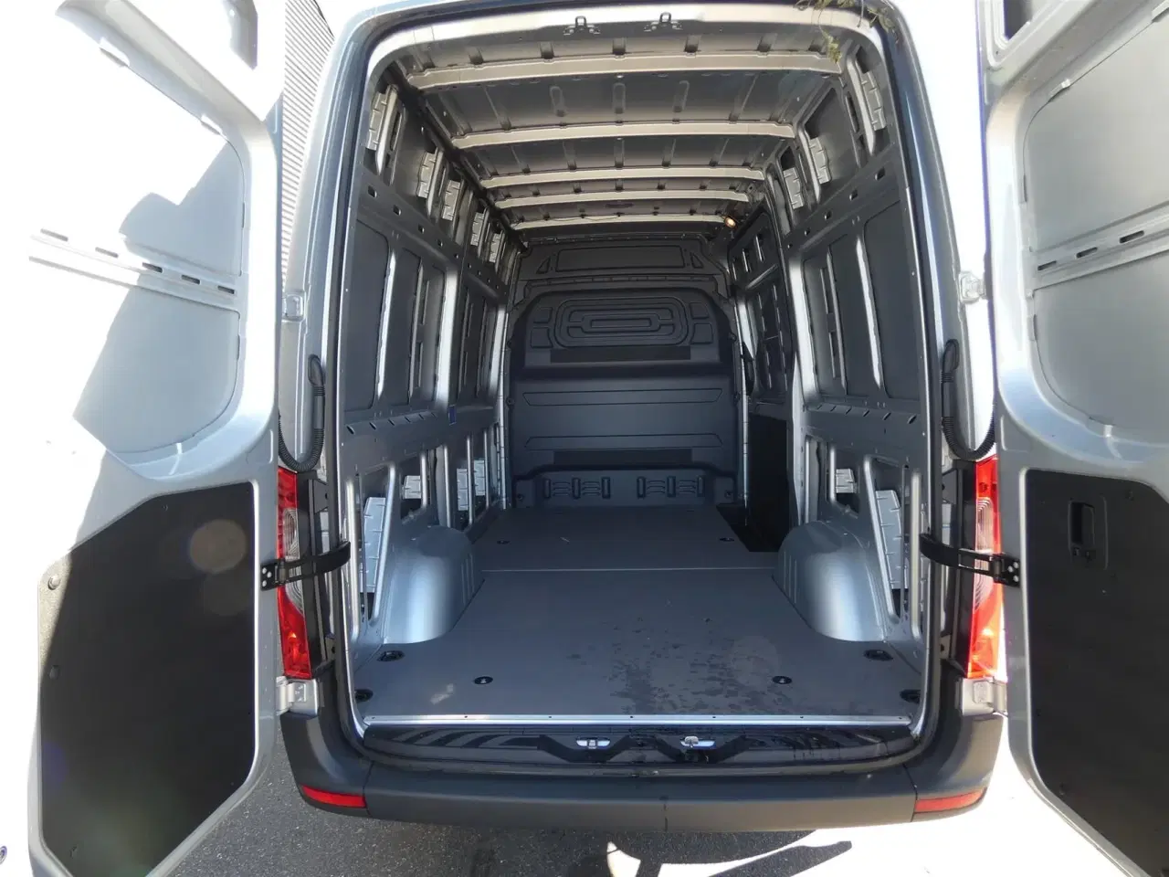 Billede 8 - Mercedes-Benz Sprinter 317 2,0 CDI A2 H2 RWD 9G-Tronic 170HK Van Aut.