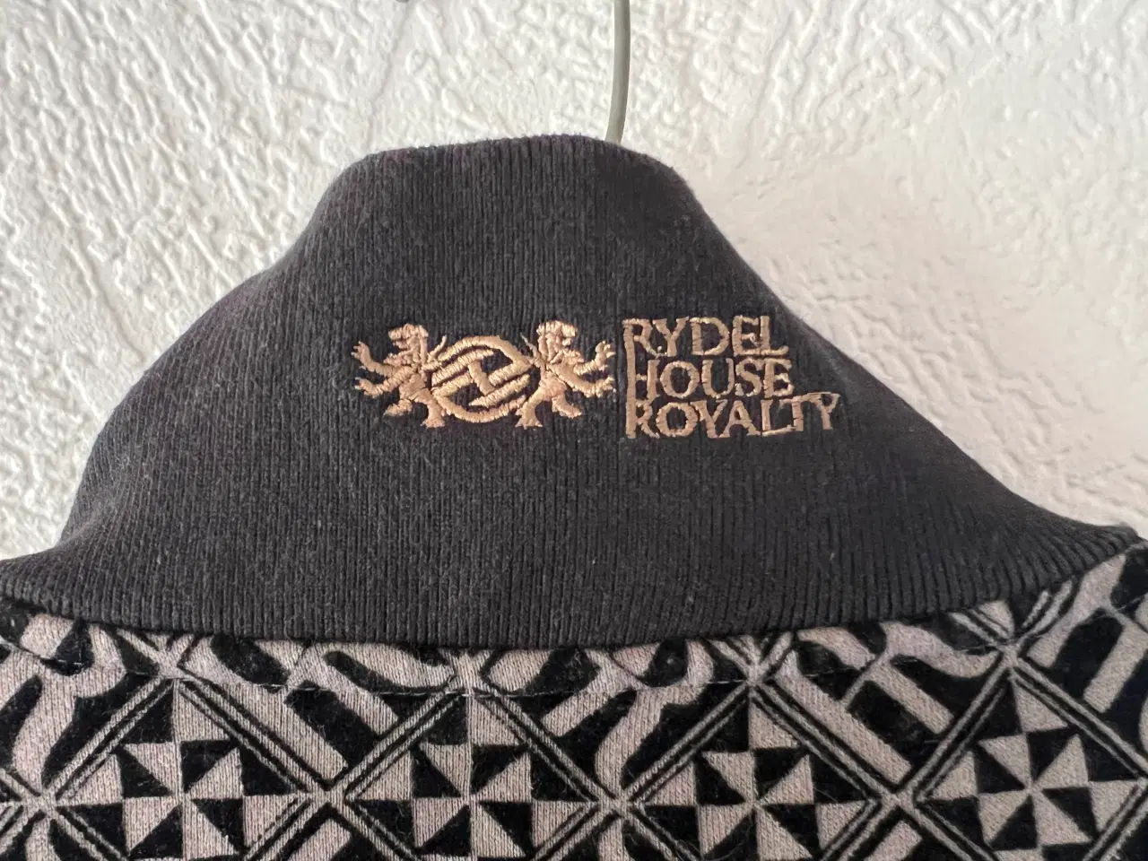 Billede 15 - Rydel House Royalty Sweatshirt m/Lynlås. (Str. L)