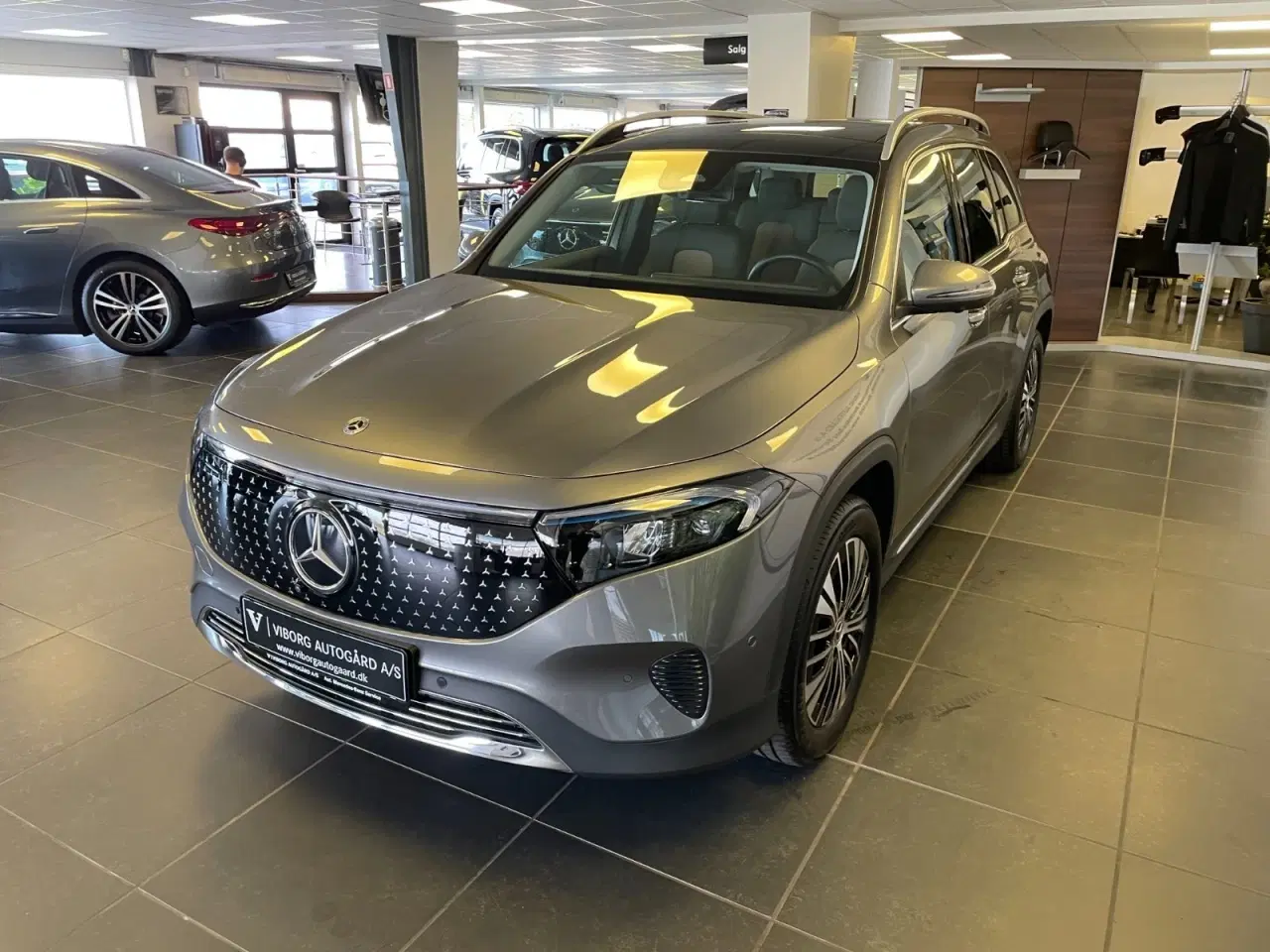 Billede 2 - Mercedes EQB300  Progressive 4Matic