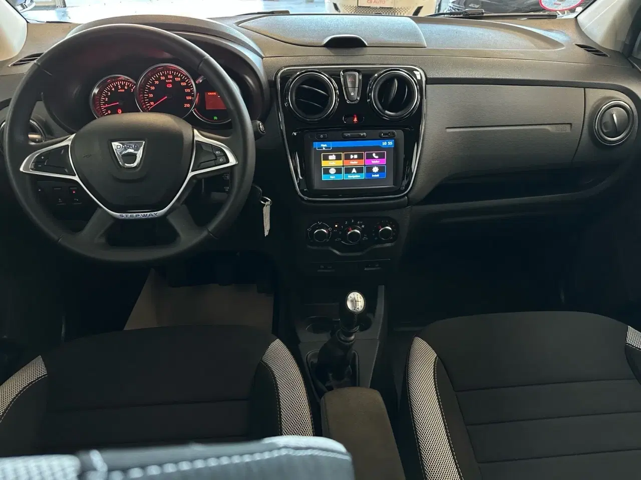 Billede 4 - Dacia Lodgy 7 Sæder 1,5 Blue dCi Stepway Start/Stop 95HK 6g